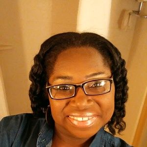 Meet your Posher, Alicia